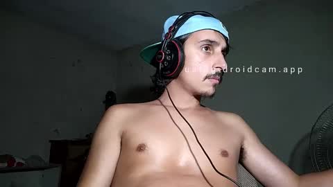 Snapshot of papito20cm chatting on 12.15.25 Lau online show from 12.15.25