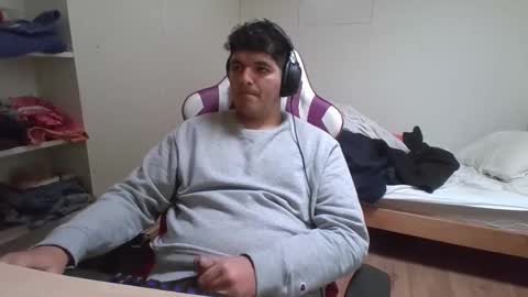 Snapshot of papitowilly999 chatting on 04.22.26 Papito online show from 04.22.26
