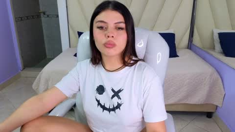 Snapshot of paradise_doll_s chatting on 12.22.24 Amy and my doll online show from 12.22.24