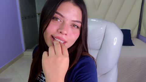 Snapshot of paradise_doll_s chatting on 01.03.25 Amy and my doll online show from 01.03.25