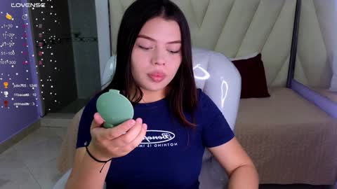 Snapshot of paradise_doll_s chatting on 01.21.25 Amy and my doll online show from 01.21.25