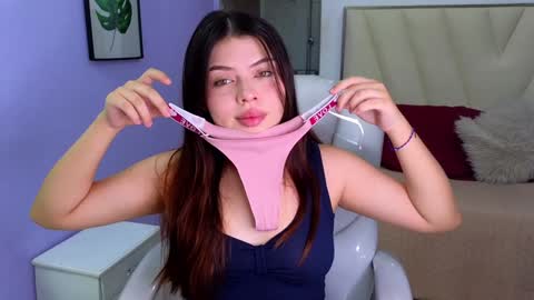 Snapshot of paradise_doll_s chatting on 01.25.25 Amy and my doll online show from 01.25.25