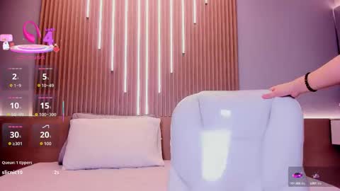 Snapshot of paradise_doll_s chatting on 10.15.25 Amy and my doll online show from 10.15.25