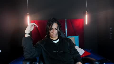 paranoidtemptaion_ online show from 02.15.25