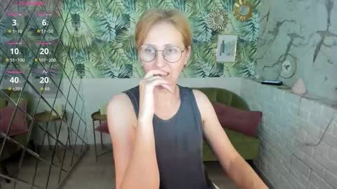 Paris online show from 02.27.26