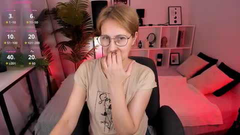 Paris online show from 02.28.26