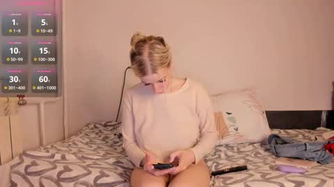 Snapshot of paris_hilt_on chatting on 02.03.25 Sasha online show from 02.03.25