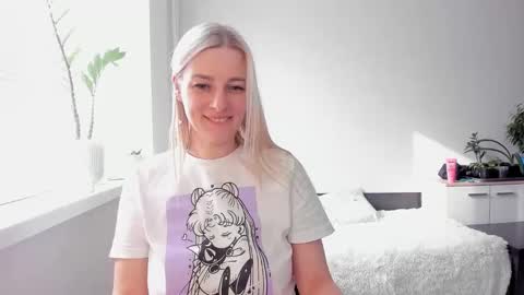 Snapshot of paris_hilt_on chatting on 03.01.25 Sasha online show from 03.01.25