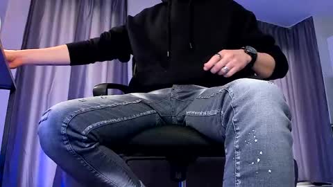 Paris online show from 04.12.26