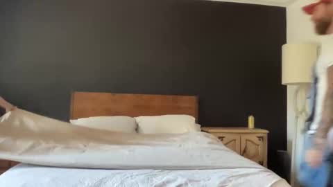 Hairy Paris online show from 05.18.26