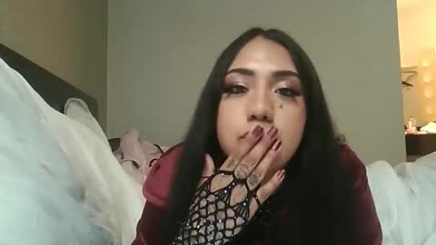 Snapshot of pariscortez chatting on 11.04.25 pariscortez online show from 11.04.25