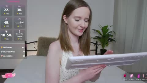 Snapshot of parisvex chatting on 05.21.26 parisvex online show from 05.21.26