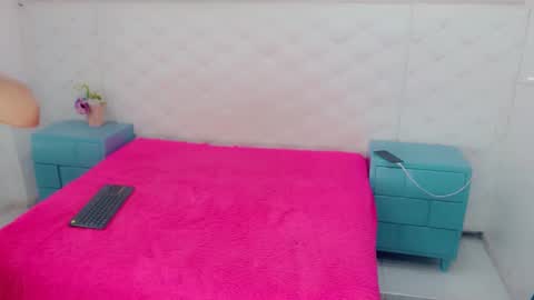 party_fre_girl online show from 11.11.25