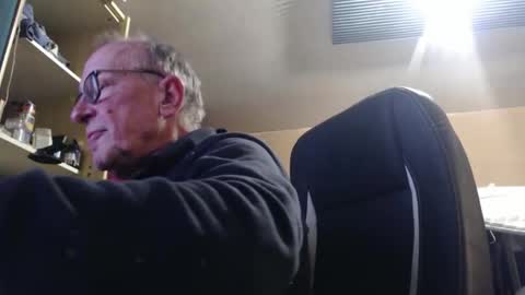 pascal88881 online show from 11.19.25