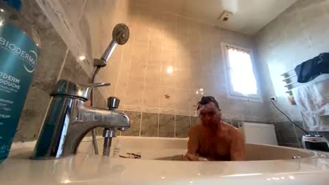 Snapshot of pascalou02 chatting on 11.22.25 pascalou02 online show from 11.22.25