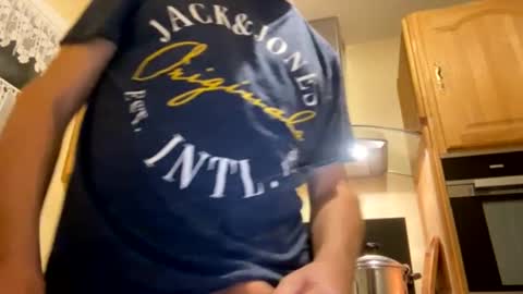 Snapshot of pascalou02 chatting on 12.16.25 pascalou02 online show from 12.16.25