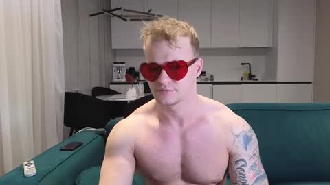 Pashka online show from 02.10.25