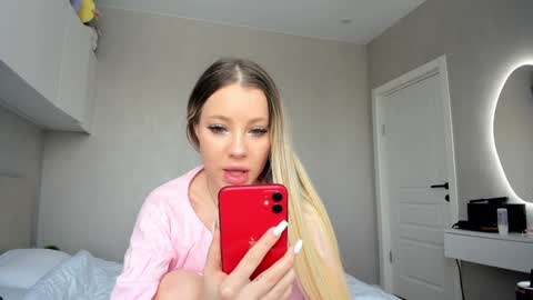 patricia_bloom online show from 01.21.25