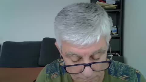 Snapshot of patrick5275 chatting on 01.04.25 patrick5275 online show from 01.04.25