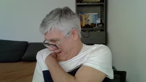 Snapshot of patrick5275 chatting on 02.14.25 patrick5275 online show from 02.14.25