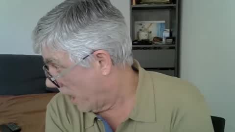 Snapshot of patrick5275 chatting on 02.19.25 patrick5275 online show from 02.19.25