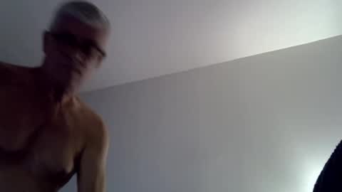 Snapshot of patrick5275 chatting on 09.16.25 patrick5275 online show from 09.16.25