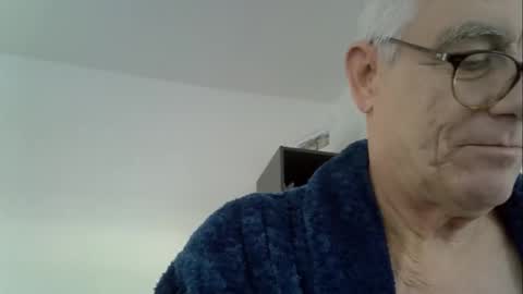 Snapshot of patrick5275 chatting on 10.15.25 patrick5275 online show from 10.15.25