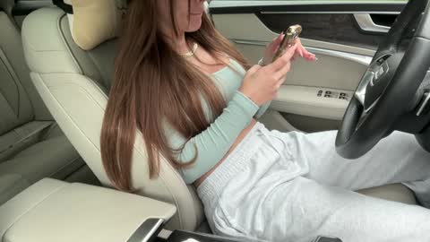 Andreea online show from 10.16.25