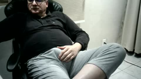 Snapshot of pattrom chatting on 06.29.26 Patrom online show from 06.29.26