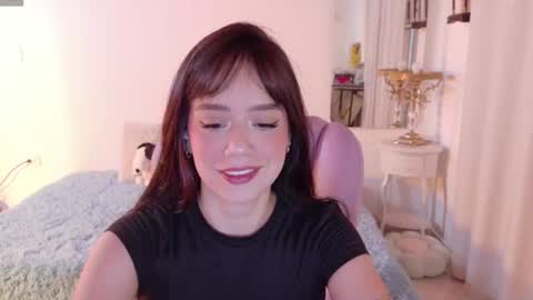Snapshot of pau_cute chatting on 07.20.26 Sofa online show from 07.20.26