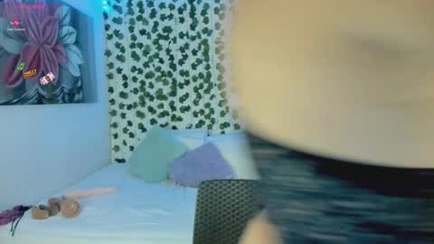 Snapshot of pau_delima__ chatting on 09.23.25 paulina online show from 09.23.25