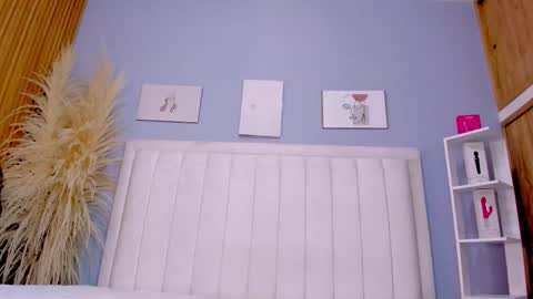 Pau online show from 11.12.25