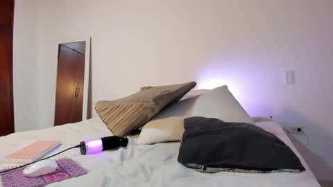 Paula perez - online show from 12.10.24