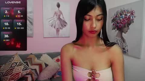 Pau online show from 11.26.25