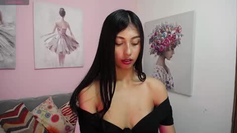 Pau online show from 12.02.25