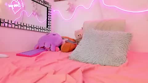 Snapshot of paulasecrett chatting on 02.18.25 Paula online show from 02.18.25