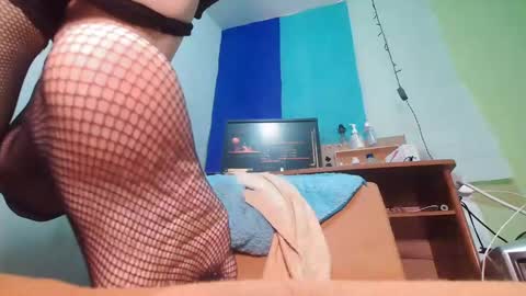 PAULA VALENTINA online show from 12.25.24