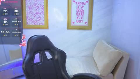 Live 800am 200pm COLOMBIAN HOUR online show from 04.16.26