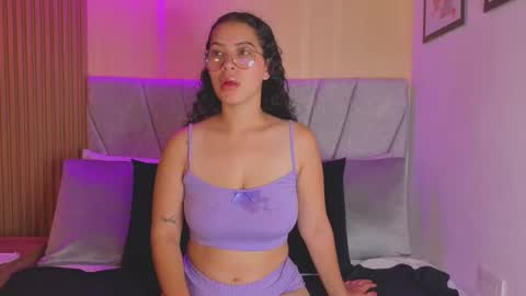 paulina  online show from 11.11.25