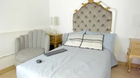 paulina lux online show from 03.14.26