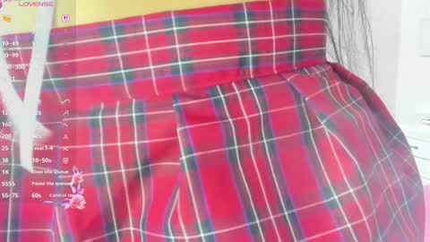 paulina lux online show from 04.10.26