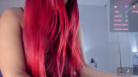 PaulinaSaennz online show from 12.22.25