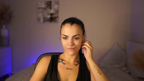 Pauline online show from 07.25.26