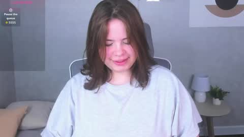 Snapshot of pauline_moore chatting on 05.26.26 Erica online show from 05.26.26