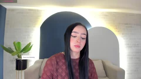 Snapshot of paulinesanz chatting on 05.18.26 Pauline Sanz online show from 05.18.26