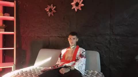 Paulo online show from 12.21.25