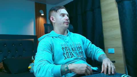 Paul online show from 04.04.26