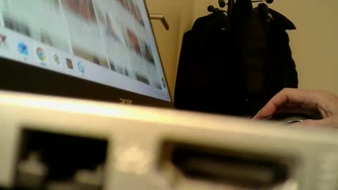 Snapshot of paultje7171 chatting on 12.14.25 Paul online show from 12.14.25