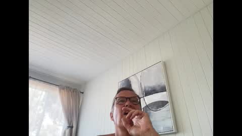 Snapshot of paulwill2377 chatting on 09.15.25 paulwill2377 online show from 09.15.25