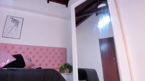 Snapshot of paytonferrara_ chatting on 10.02.25 PaytonFerrara online show from 10.02.25
